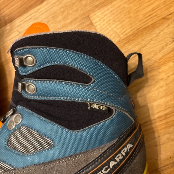 Scarpa B2 boots - Picture 2 of 5